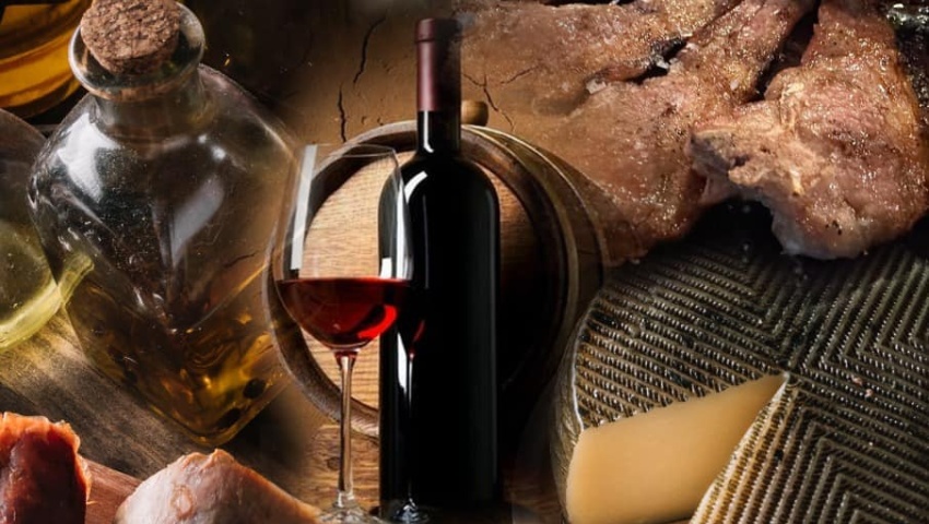 GRAN ACOGIDA EN LA FERIA DE PRODUCTOS LOCALES DE CASTRIL 2025